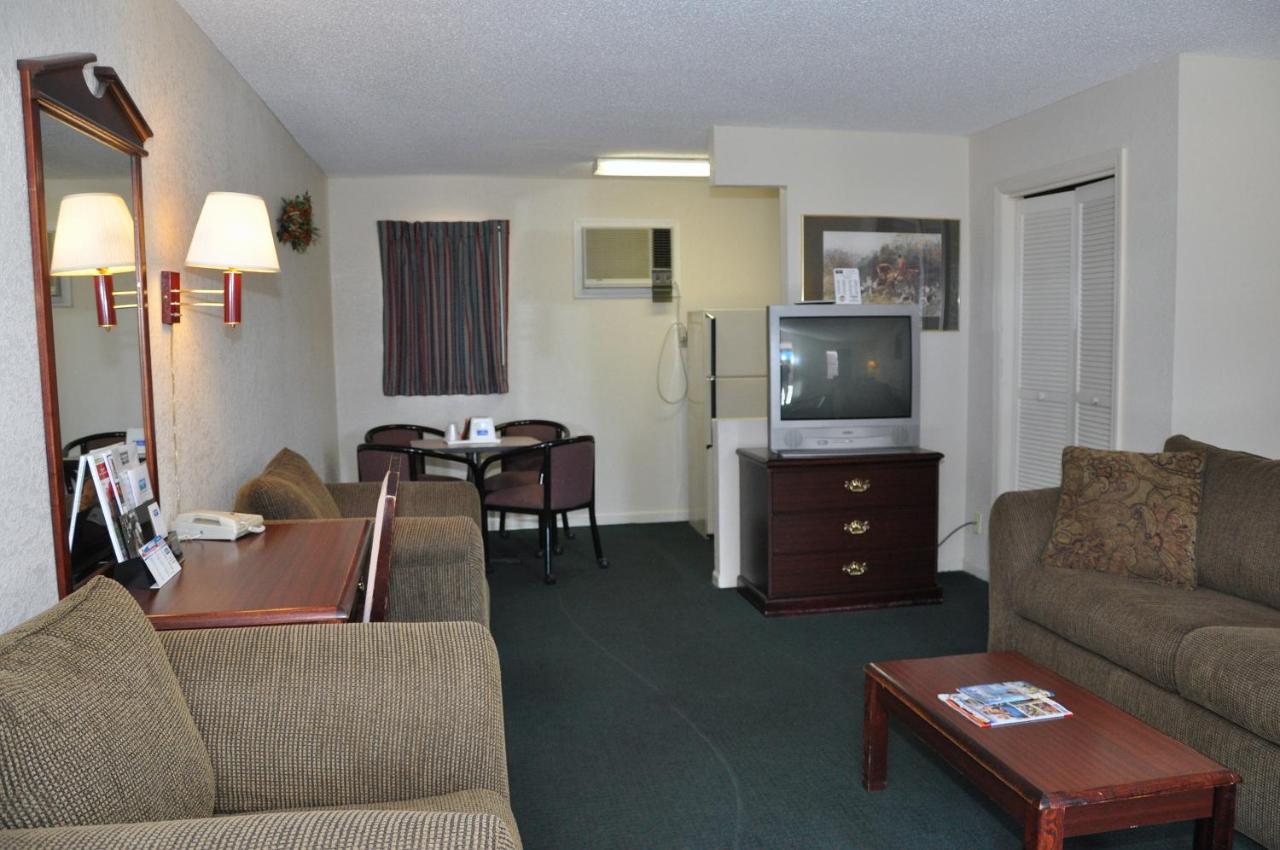 Merrimac Inn & Suites Williamsburg Eksteriør billede
